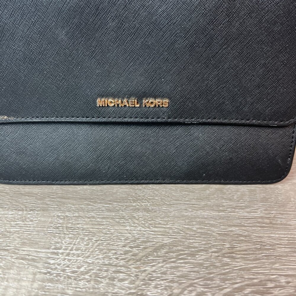 Michael Kors Daniela large saffiano leather crossbody bag - Picture 2 of 6